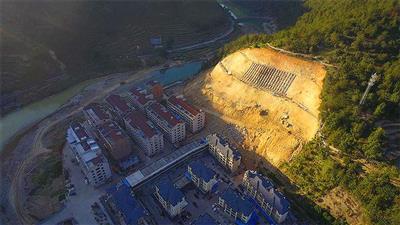 九龙县地质灾害隐患治理工程.jpg